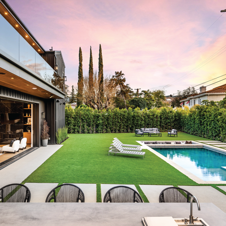 Landscape turf artificial grass in Florida