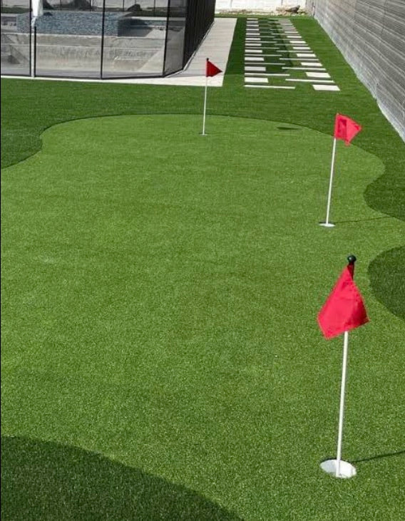 Doug Zamora artificial grass review in Doral, Florida